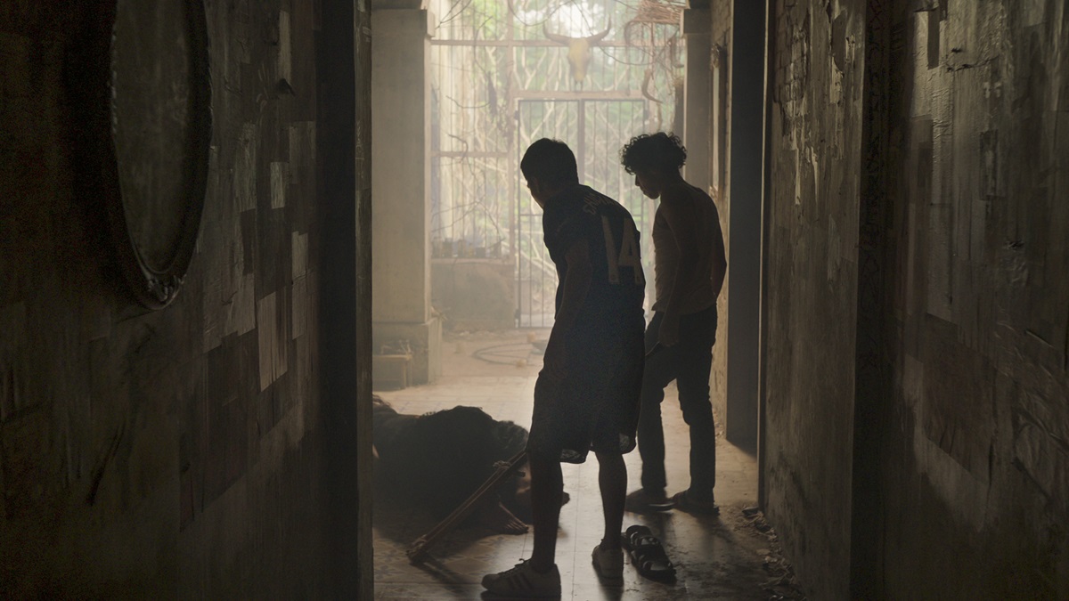Temporada de Huracanes (L to R) Ernesto Melendez as Brando, Andrés Cordaz as Luismi in Temporada de Huracanes